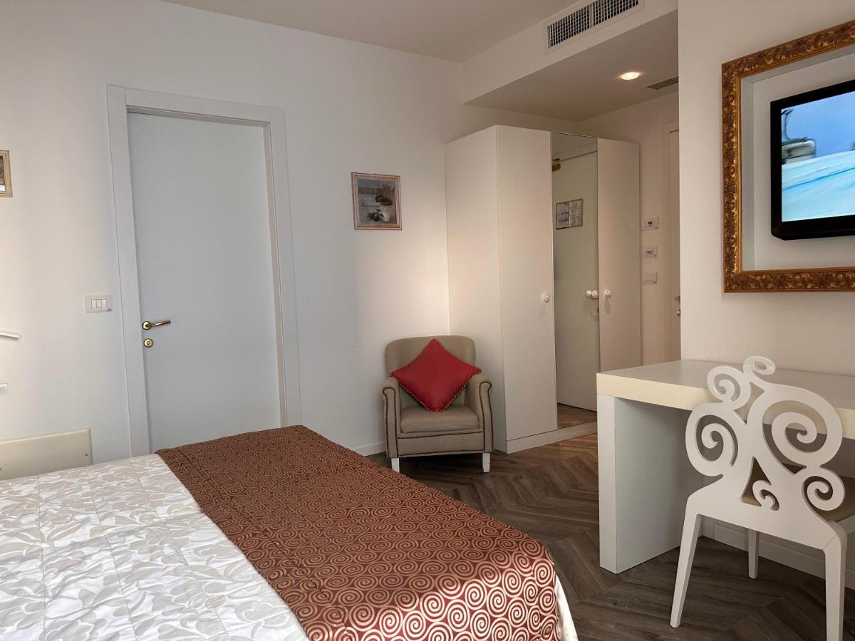 Hotel Albatros Lido di Jesolo Ngoại thất bức ảnh